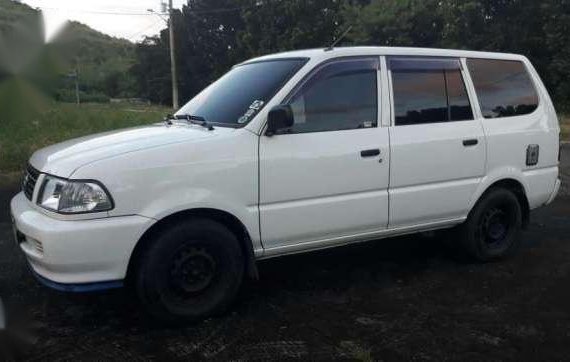 Toyota Revo Dlx 2002 MT White For Sale 