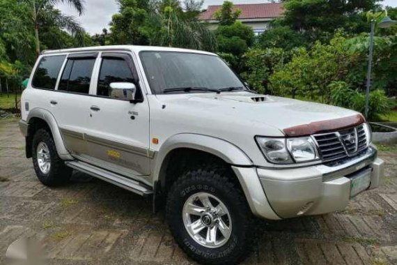 2000 Nissan Patrol 4x4 AT White For Sale 