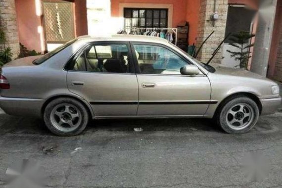 Toyota Corolla 2000 MT Beige Sedan For Sale 