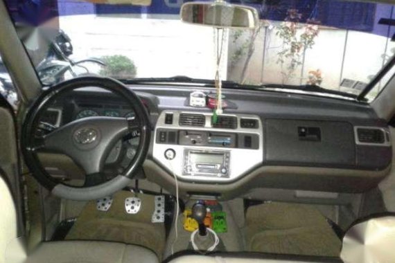 Toyota Revo VX200 2005 MT Beige For Sale