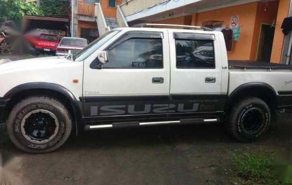 Isuzu Fuego 2000 for sale