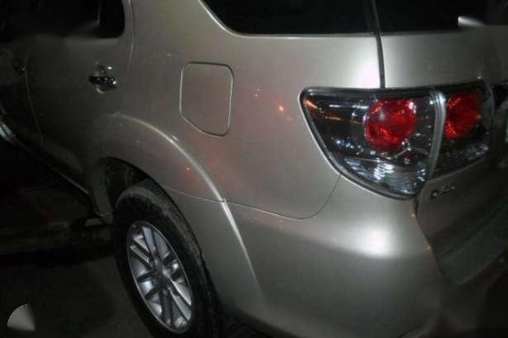 Toyota Fortuner 2013 Manual SIlver For Sale 