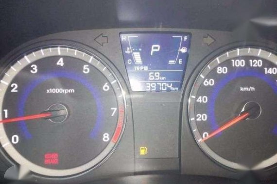 2013 Hyundai Accent AT Silver Sedan For Sale 