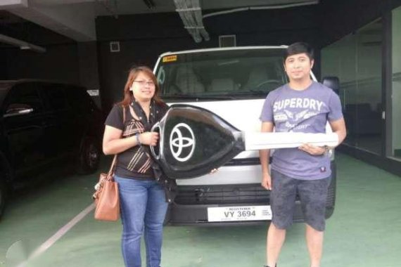 New 2018 Toyota Hiace Commuter Van For Sale 