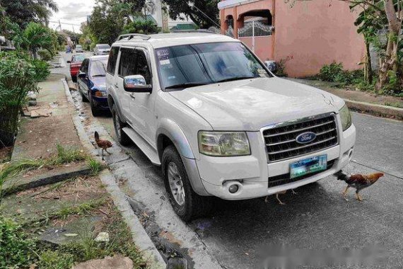 Ford Everest 2009 white for sale