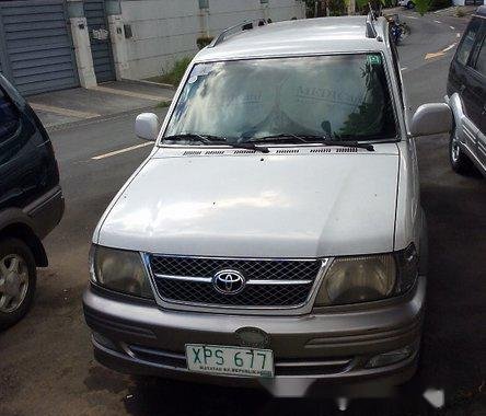 Toyota Revo 2004 white for sale