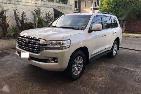 Super Fresh 2018 Toyota Land Cruiser 200 DSL For Sale