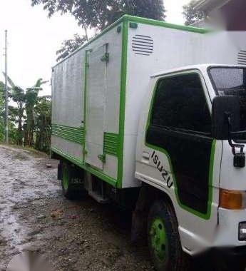 Smooth Running 2005 Isuzu ELF DSL MT For Sale