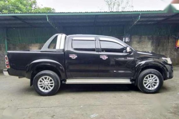 Toyota Hilux G Diesel Black Pickup For Sale 