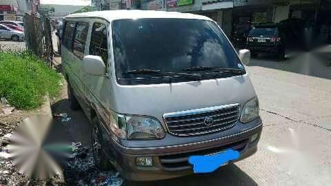 Toyota Hiace Super Grandia 3.0 5L MT White For Sale 