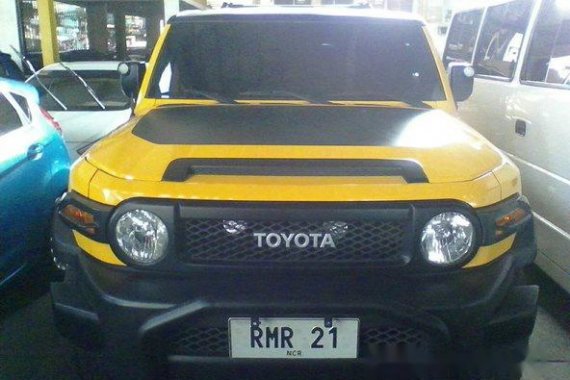 Toyota FJ Cruiser 2015 yellow color for sale