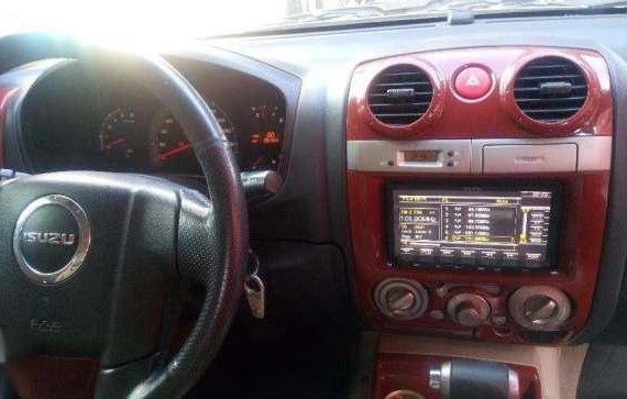 Fresh Isuzu Alterra 2011 3.0 AT Black For Sale 