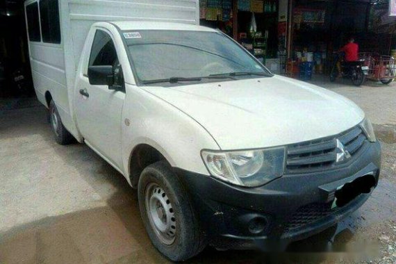 Mitsubishi L200 2012 for sale 