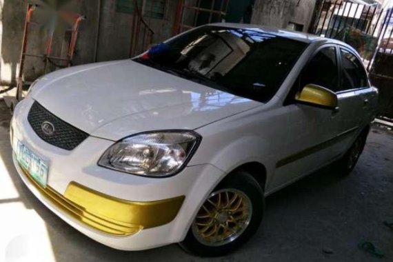 Kia Rio 2007 1.6 MT White Sedan For Sale 