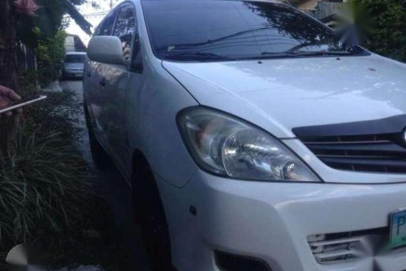 2011 TOYOTA Innova J LIKE NEW FOR SALE