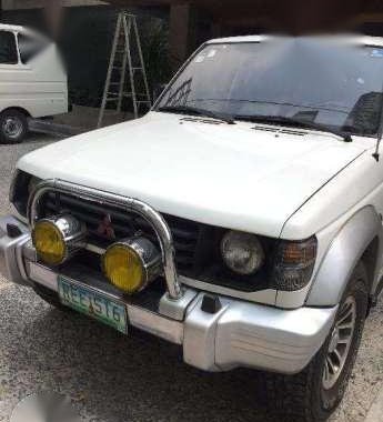 Mitsubishi 2-door White Pajero AT SUV For Sale 