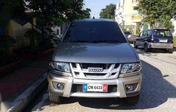 Isuzu Sportivo 2015 MT Silver SUV For Sale 