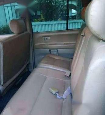 Toyota REVO Sports Runner 2004 MT Red For Sale 