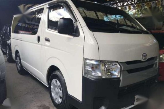 TOYOTA Hiace Commuter 2014 LIKE NEW FOR SALE