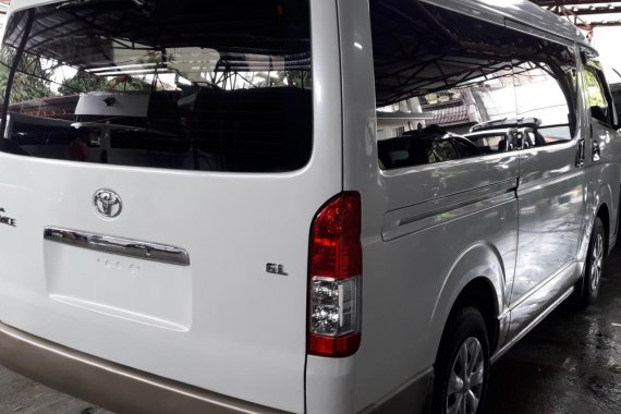 2016 Toyota Hiace Grandia GL Manual Diesel for sale