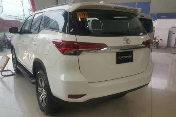 2018 Toyota AVANZA 2018 model Lowest Promo Ever Fortuner 85k dp