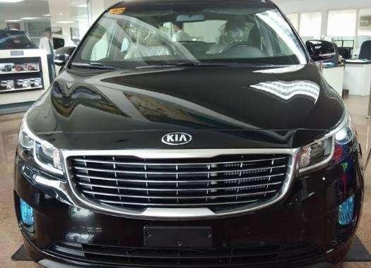 Available Now 2018 Kia Grand Carnival 11 str Gold Edition Euro 4