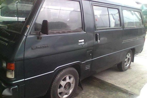 Mitsubishi L300 Black like new for sale