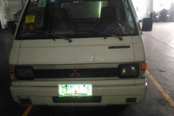 Miitsubishi L300 Alum Van 2006 MT White For Sale 