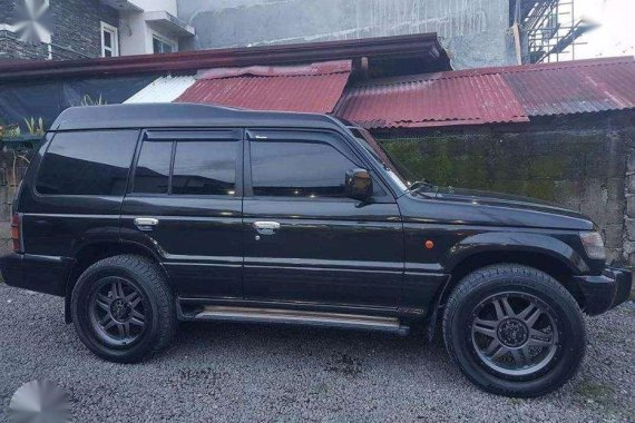 Mitsubishi Pajero matic diesel 2.5 1990 model 4x4 for sale