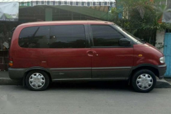 Nissan Serena Red for sale
