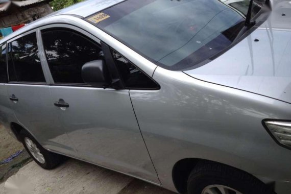 For sale Toyota Innova E manual 2015