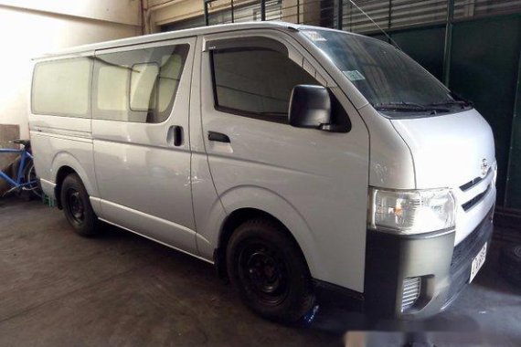 Well-maintained Toyota Hiace 2015 COMMUTER M/T for sale
