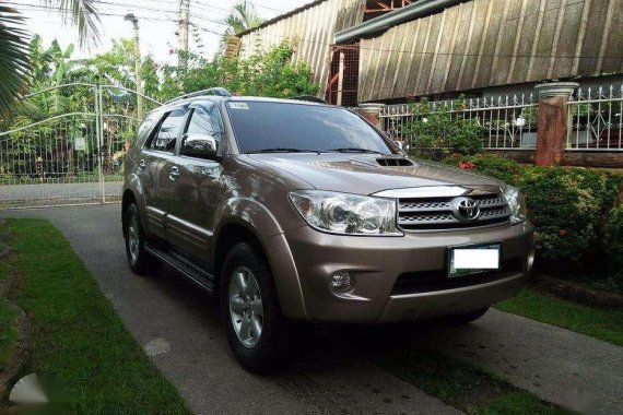 2011 Toyota Fortuner V 4x4 (AT) for sale