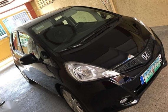 Honda Jazz 1.5 2012 AT Black Hatchback For Sale 