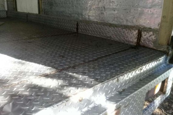 Isuzu Elf 4be1 Manual White Truck For Sale 