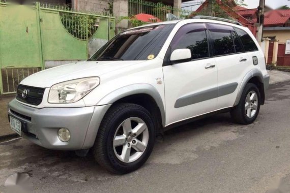 FOR SALE: 2003 Toyota Rav 4