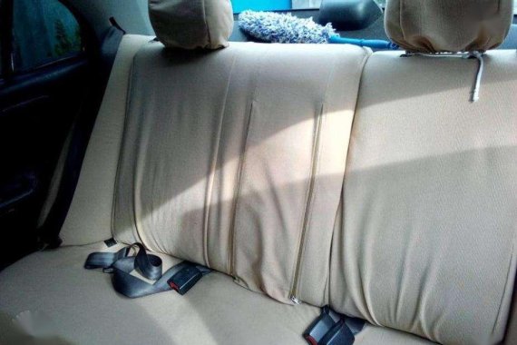 For sale silver Mitsubishi Lancer 2000 Model