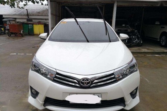 2014 Toyota Corolla Altis 2.0v AT White For Sale 