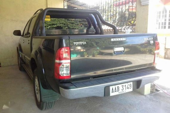 2014 Toyota Hilux G Manual Black Pickup For Sale 