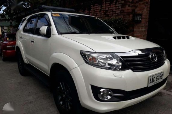 Toyota Fortuner V 4x4 2015 AT White For Sale 