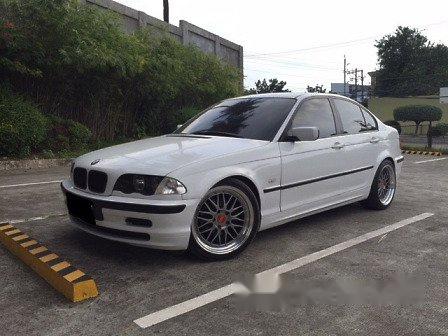 Well-maintained BMW 318i 2000 for sale