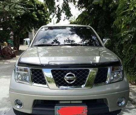 NISSAN Navara LE 2011 MT Silver For Sale 