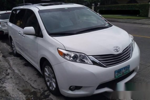 Well-kept 2012 Toyota Sienna Mini van XLE for sale