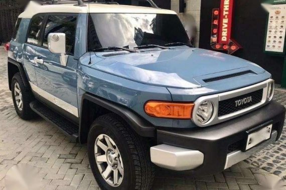 Toyota Fj Cruiser 4.0L AT 2015 Blue For Sale 