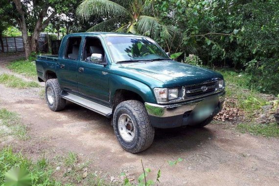 1997 and 2000 Toyota Hilux for sale