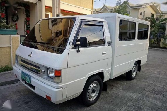 For sale 2012 Mitsubishi L300 fb deluxe