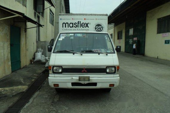 Mitsubishi L300 2009 M/T for sale 