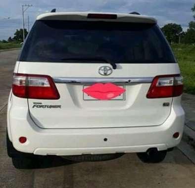 Toyota Fortuner 2009 AT White SUV For Sale 