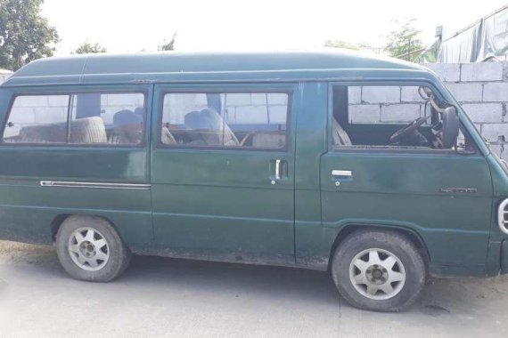 For sale 95 Mitsubishi L300 versa van