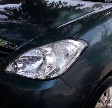 Toyota Innova G 2.5 2011 MT Green SUV For Sale 